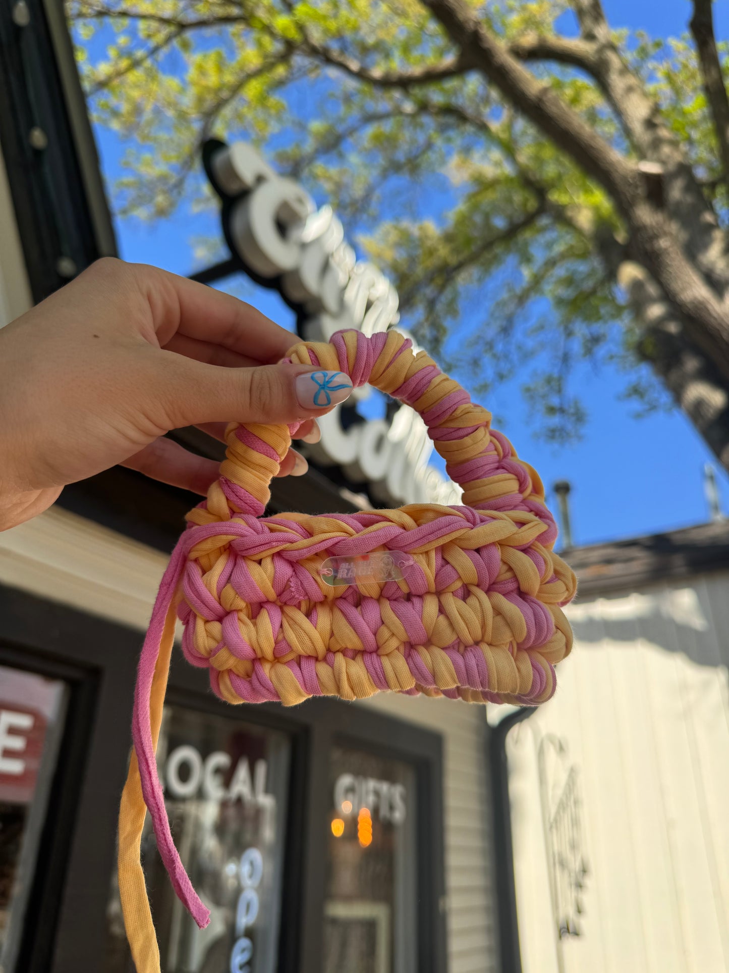 Coffee Clutches