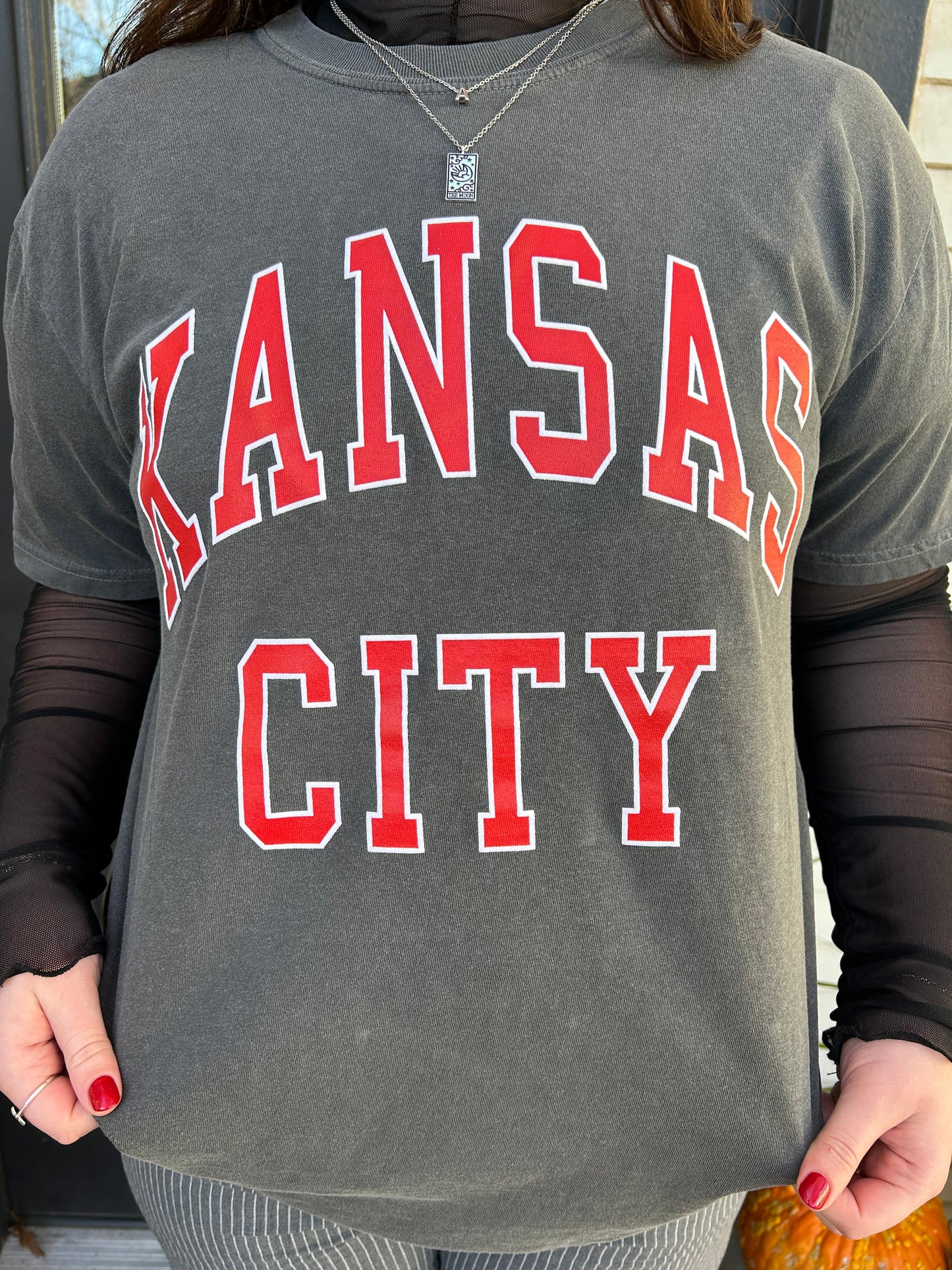 KC Vintage Outline Tee in Charcoal