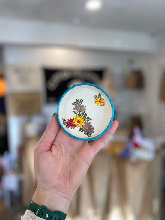 Load image into Gallery viewer, Handmade Pottery Trinket Dish
