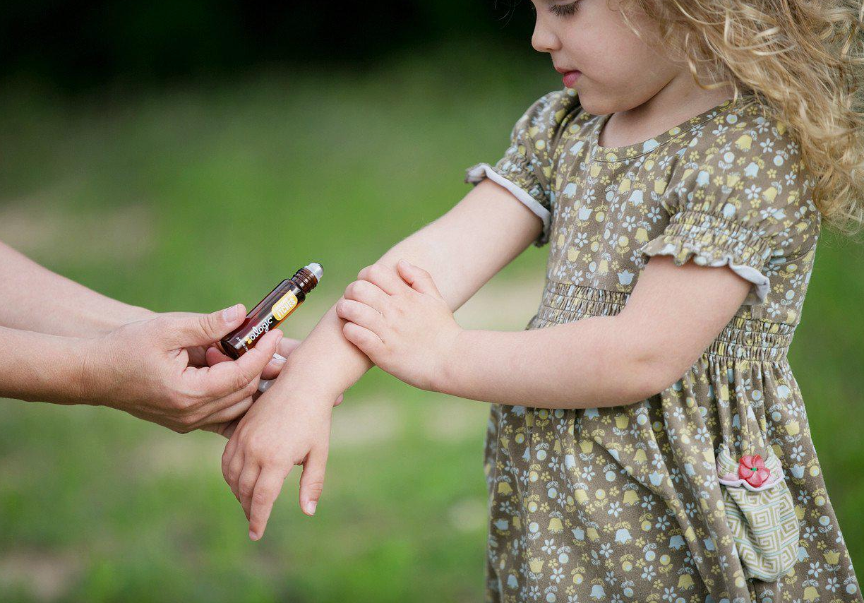 Bug Bites & Itches Essential Oil Roll-On