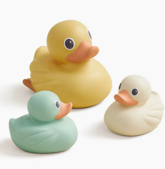 Itzy Ducky Family™