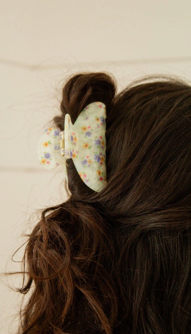 Elsie Floral Claw Clip