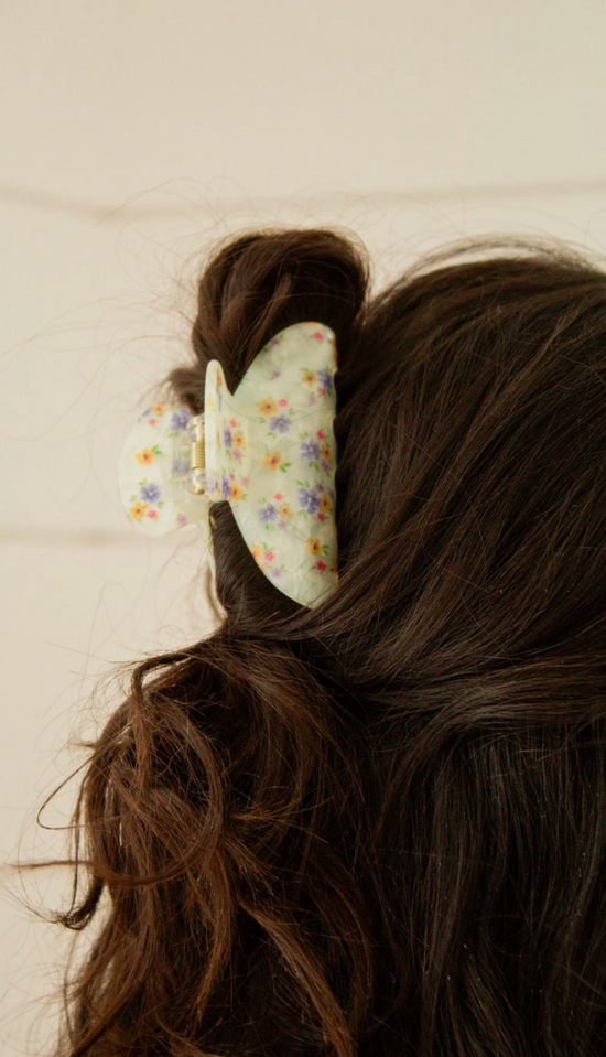 Elsie Floral Claw Clip