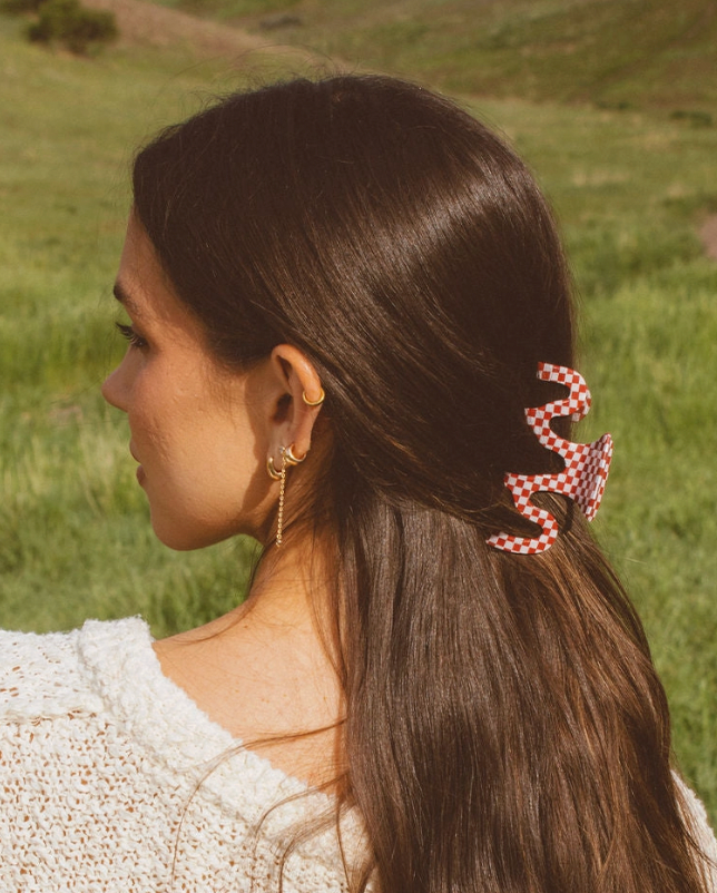 Red Wavy Checked Claw Clip