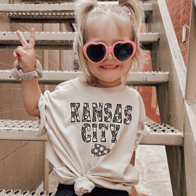 Daisy Leopard KC Tee