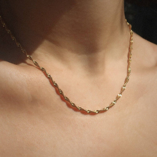 Load image into Gallery viewer, Brooke Chain Necklace
