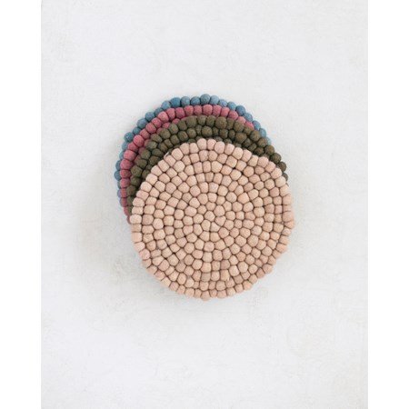 Load image into Gallery viewer, Trivet Wool Handmade
